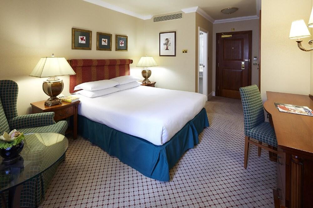 Middle Eight - Covent Garden - Preferred Hotels And Resorts 伦敦 外观 照片 A room at the InterContinental London